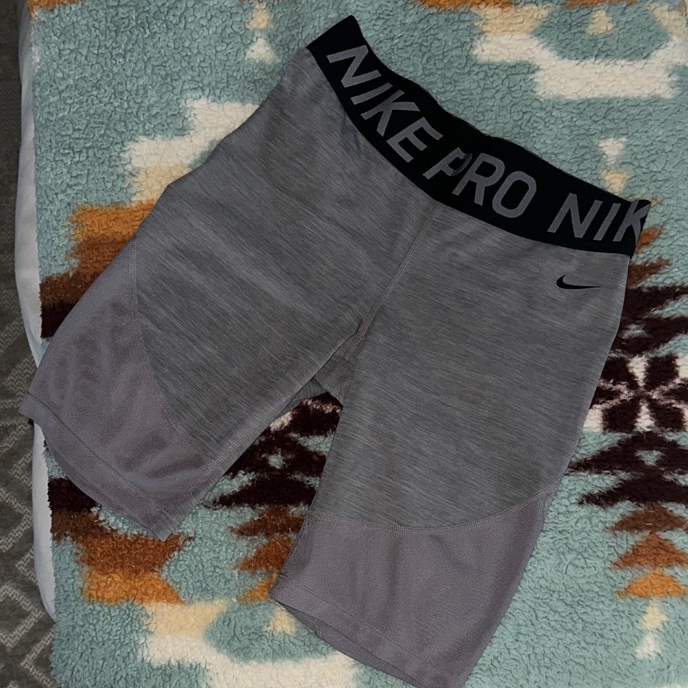Nike Pro Women’s athletic Biker bike Shorts large Gray Compression